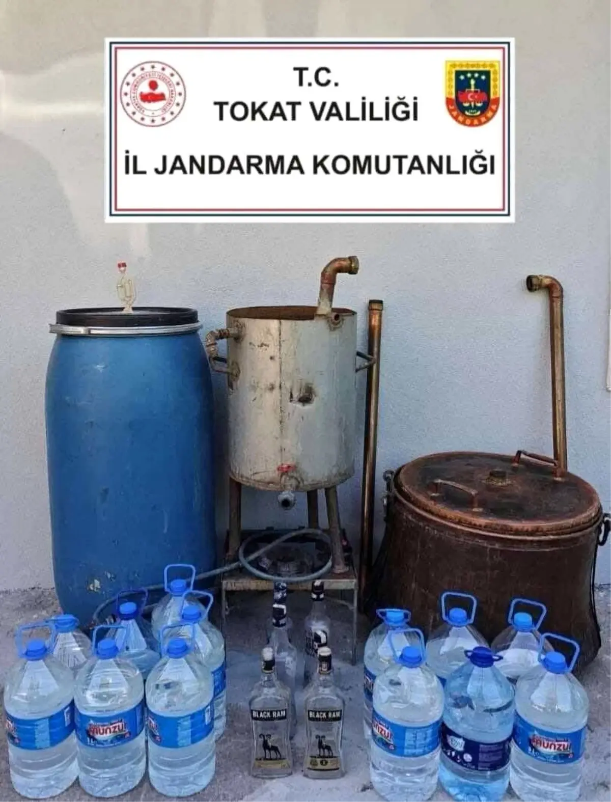 tokatta kacak icki operasyonu 292 litre ele gecirildi h9hXA6RA.jpg