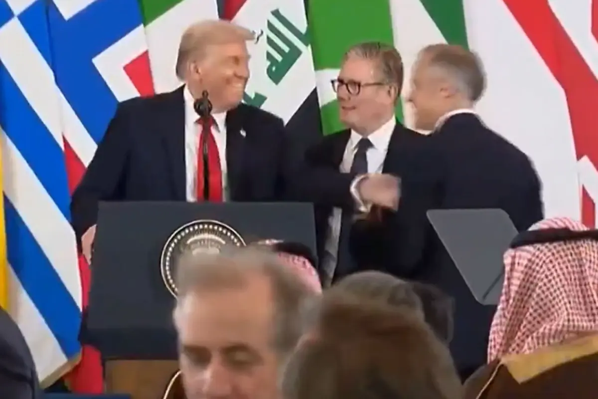 zirvede ilginc anlar trump o ulkenin liderini once kaybetti sonra unvanini degistirdi C3FCHTat.jpg